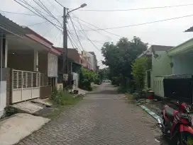 Disewakan rumah 2 kmr tidur n 1 kmr mandi di poris indah, tangerang