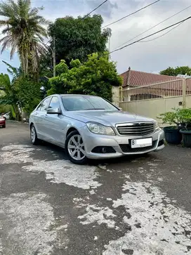 Mercedes-Benz C200 1.8 Classic CGI W204