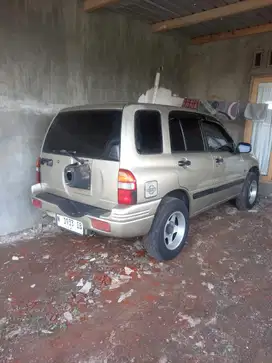 Suzuki Escudo 2004 Bensin
