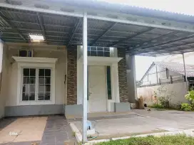 Dikontrakkan rumah di CitraLand sudah ada prabot standard