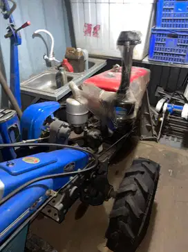 Traktor 2 Roda Bekas dengan kondisi 90% - 2 unit