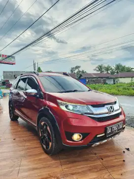 Honda BR-V 1.5 E Automatic tahun 2016, warna merah bata