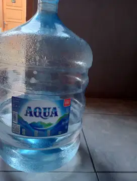 Galon merk aqua
