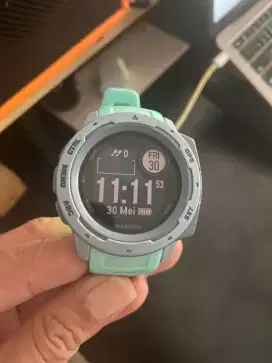 Jam garmin instinct 1, warna tosca limited edition