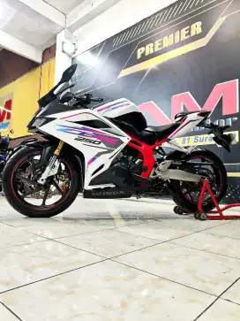 Cbr 250 black Mate ABS reg.2019 Km.10rb favorit.Anugerah motor rungkut