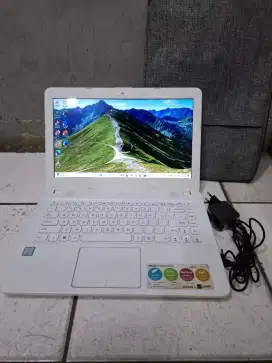 Laptop Asus x441u
 Intel core i3 -6006u