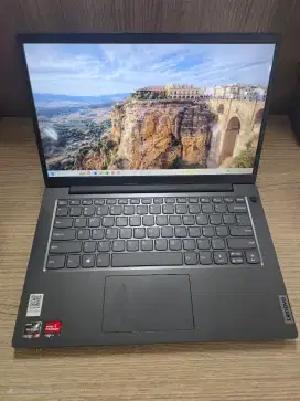 Laptop Lenovo Ryzen 3 5300u, 8GB/256G
