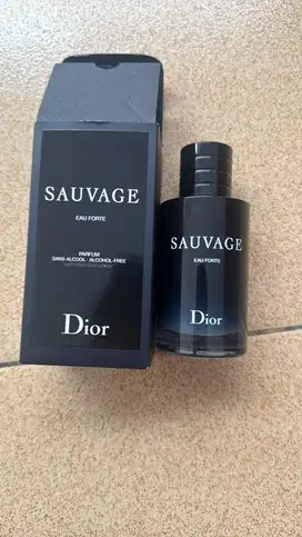 JUAL DIOR SAUVAGE EAU FORTE 100ml