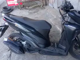 Dijual Vario new LED 125 tahun 2022 warna hitam dop harga 19400000