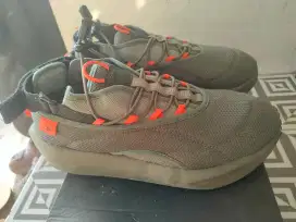 Sepatu specs original