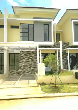 Rumah 2 lantai siap huni di Cluster arana harapan indah bekasi