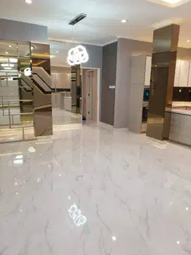 Dijual Rumah 2 lt Semi furnished Full renov di Menaggio Village GS