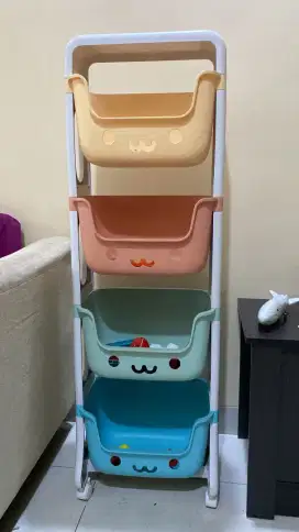 Rak Mainan Anak