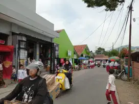 Rumah + ruko siap usaha strategis sekali dekat pintu tol seroja