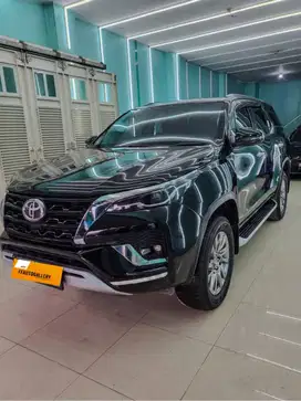 Toyota Fortuner VRZ 2.8 Automatic Diesel 2022 Hitam
