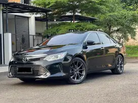 Toyota Camry V 2.5 AT 2015 facelift good condition