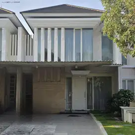 Rumah Imperial Beach Pakuwon City , Siap Huni, Minimalis