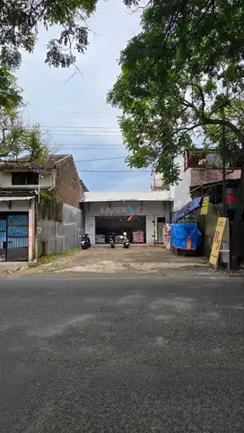 Dijual Toko Strategis Hitung Tanah di Poros Jl. S. Supriadi, Malang