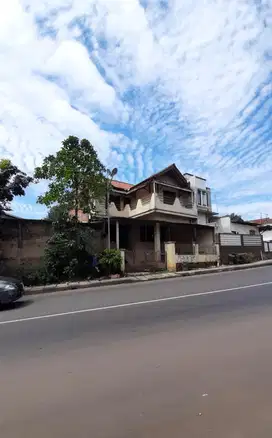 Dijual Cepat Rumah 2 Lantai Lokasi Strategis di Narogong Bekasi