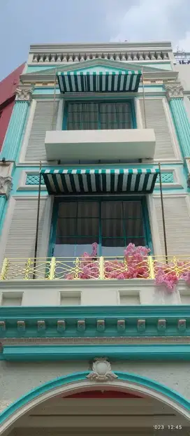 Ruko Cantik Tipe Parisian Mewah ada Rooftop 3 Lantai Bintaroi
