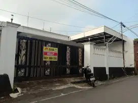 Rumah Dijual Lokasi Strategis di Jl. Ngesrep Tembalang Semarang