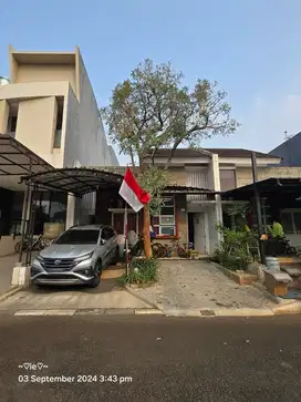 Dijual rumah dekat mall di Aquatic Garden Grand Wisata Bekasi