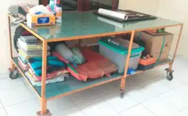 MEJA PANJANG RODA MULTIFUNGSI