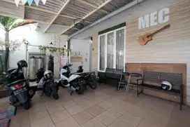 DIJUAL Rumah Nirwana Executive Bekas Kantor Row 2 mobil