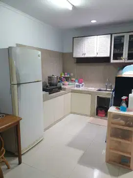 Dhyana rumah sewa jelambar uk 9x21m strategis di komplek dutamas