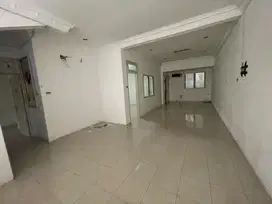 Dhyana rumah jelambar uk 9x20m lokasi bagus di komplek dutamas
