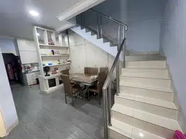Dhyana rumah semifurnish jelambar uk 7x20m di komplek kavling polri