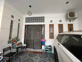Dhyana rumah shm uk 7x14m bagus hadap timur di jelambar