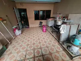 DHYANA RUMAH JELAMBAR UK 8X15m LOKASI BAGUS STRATEGIS
