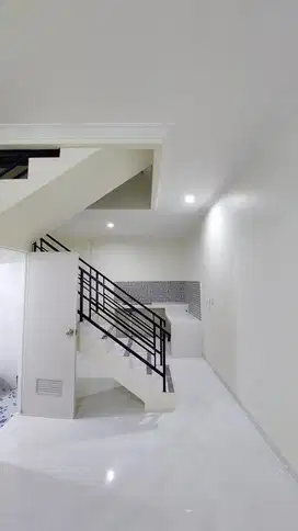 DHYANA RUMAH TANJUNG DUREN UK 4x11m BANGUNAN 2.5 LANTAI LOKASI BAGUS