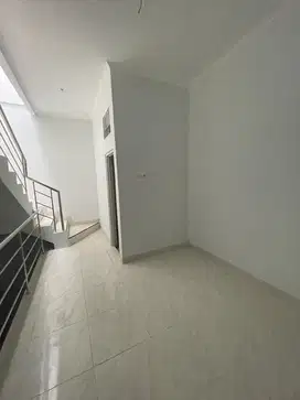 Dhyana rumah jelambar uk 4x15m bangunan baru 3.5 lantai lokasi bagus