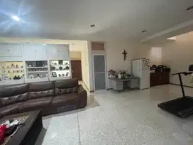 Dhyana rumah jelambar uk 25x20m shm lokasi bagus komplek kavling polri