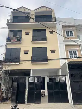 Dhyana rumah baru jelambar uk 4.2x17m strategis akses jalan 3 mobil