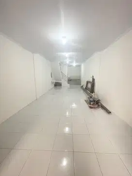 Dhyana rumah jelambar 3 lantai plong uk 4x17m akses jalan raya