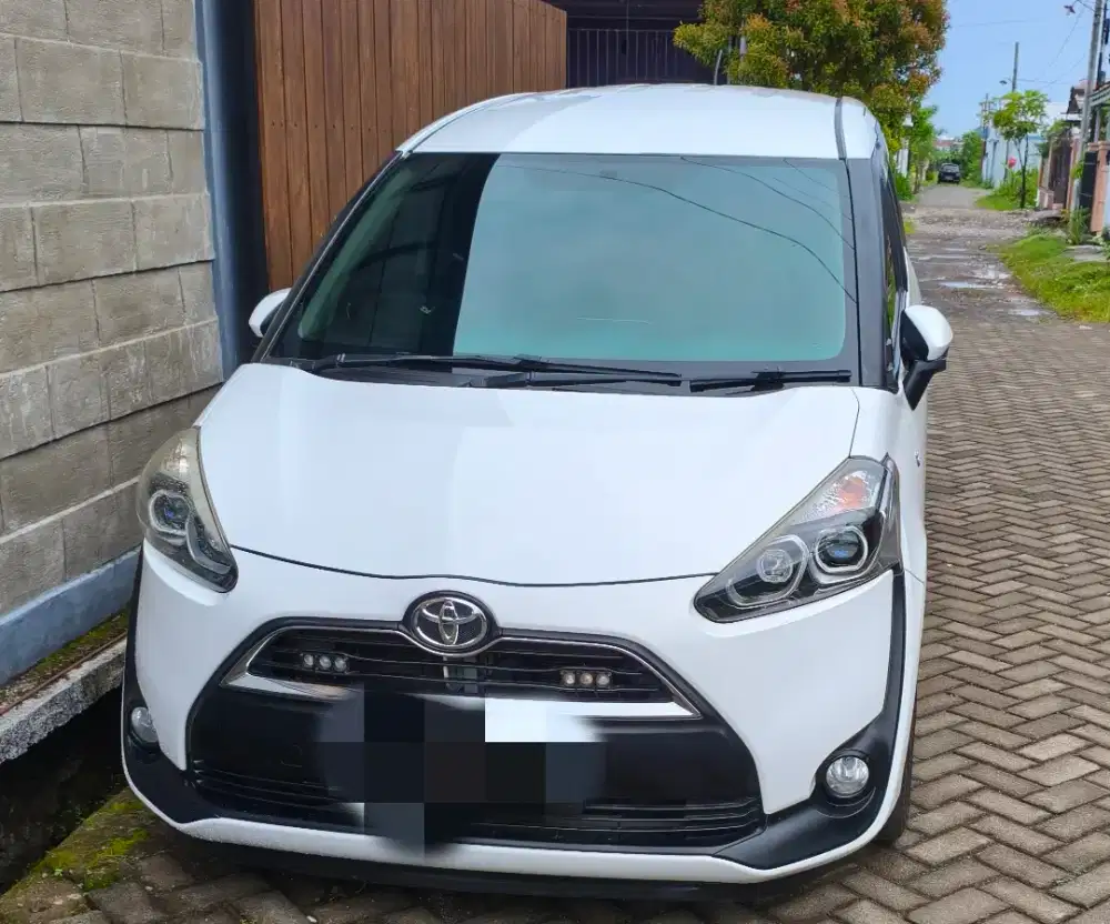 Toyota Sienta V 2019