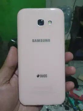 Samsung galaxy A5 2017 3/32 layar 5.2 inchi matot