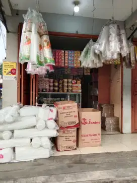 Over kontrak toko toko plastikbersama barang barang