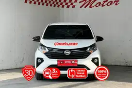 Daihatsu Sigra 1.2 R Matic AT 2023 Putih DP minim 12 Kita Low KM 11rb
