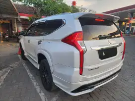 Pajero sport dakkar putih diesel matic