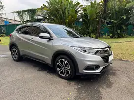 Honda HRV E A/T Facelift 2019 Silver Metalik KM Antik, Full Original