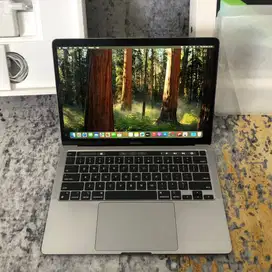 MacBook Pro M2 13 Inch 2022 8/256Gb Fullset Like New
