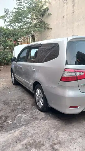 Nissan Grand livina 2014 Bensin