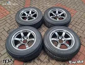 TE37 Progressive Ring 18 lebar 9 
Pcd. 6x139,7 et. 0 ban 265/60 R18