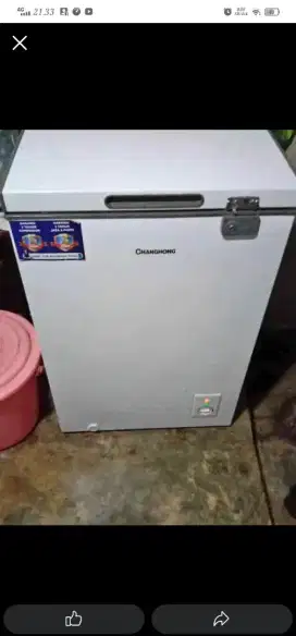 Jual frezer merk Changhong kondisi oke