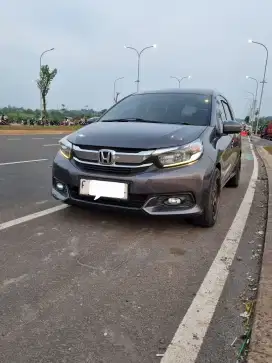 Mobilio E CVT 2018 Abu (grey) istimewa