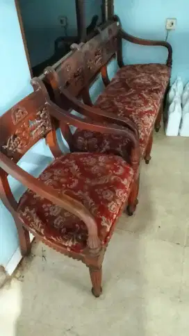 Meja kursi ruang tamu